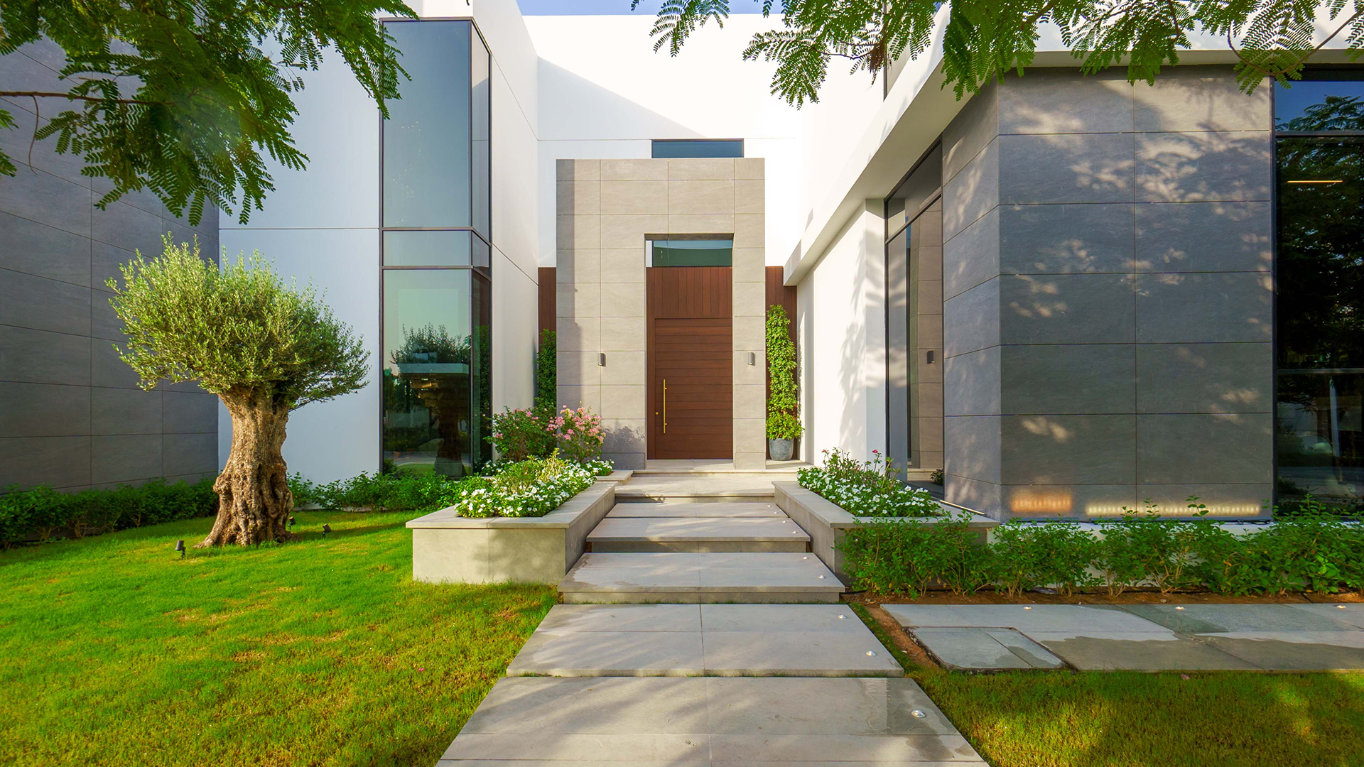 Rino Invest Group — Dubai real estate team